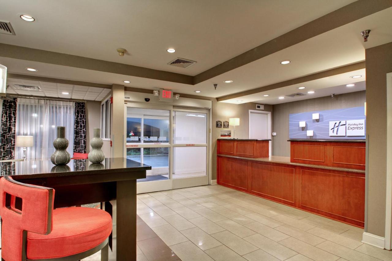 Holiday Inn Express Hurricane Mills Waverly By Ihg Exteriör bild
